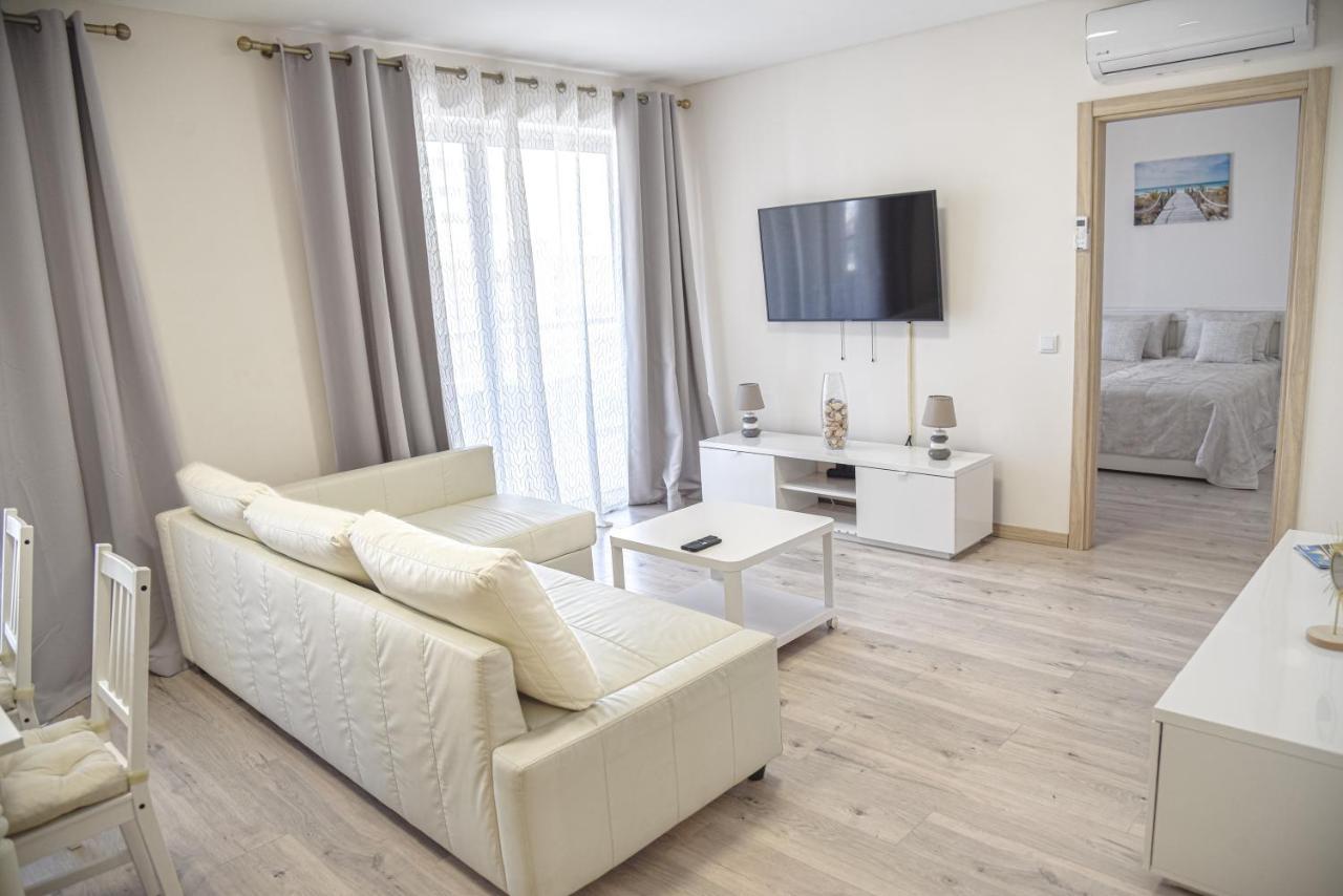 Apartamento Elegante Com Garagem E Piscina Na Praia Da Rocha Portimao Luaran gambar