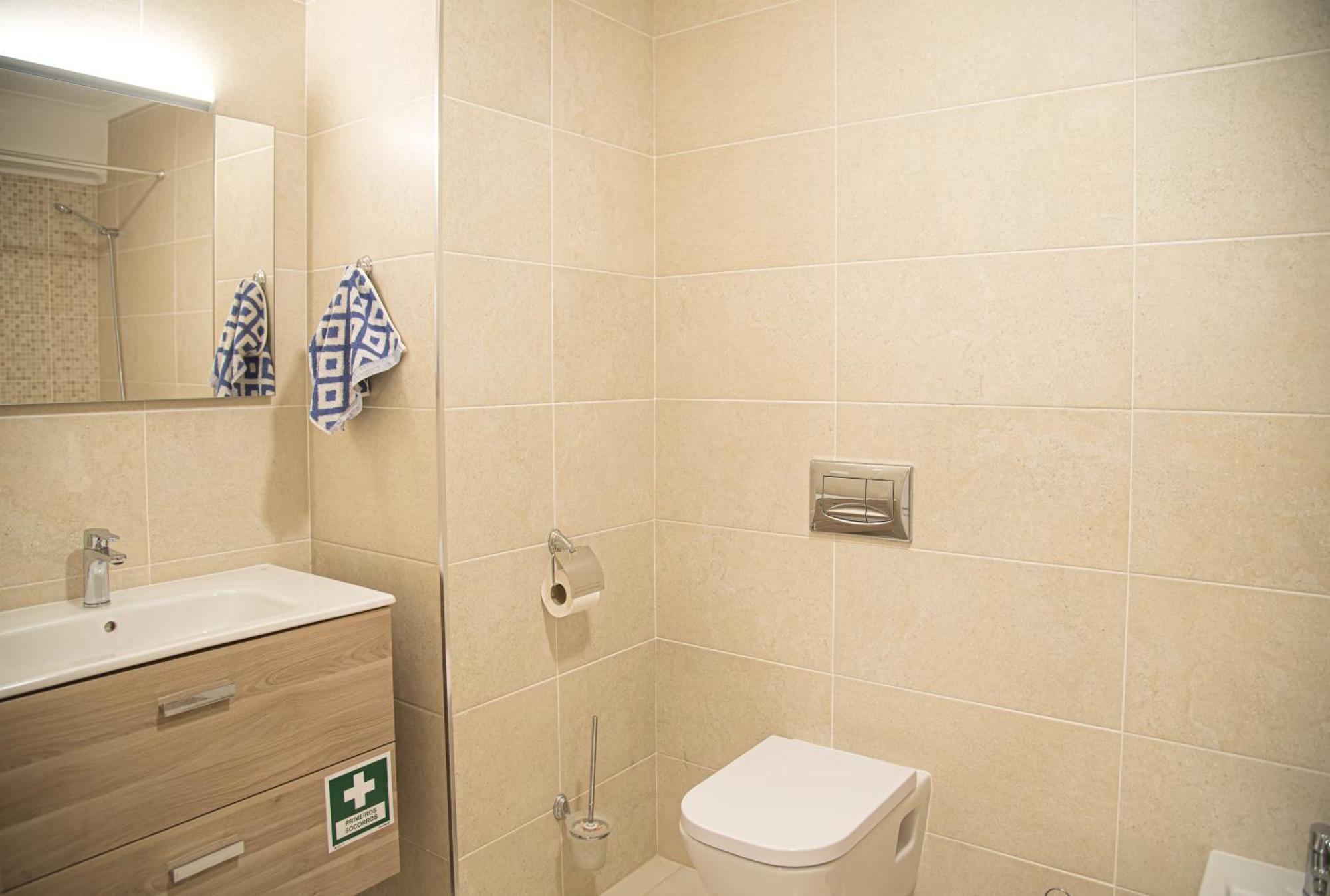 Apartamento Elegante Com Garagem E Piscina Na Praia Da Rocha Portimao Luaran gambar