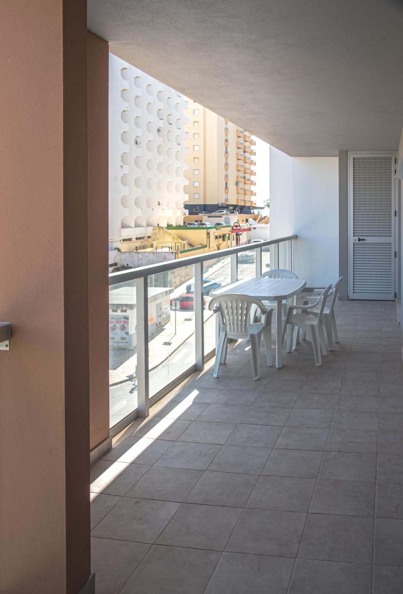 Apartamento Elegante Com Garagem E Piscina Na Praia Da Rocha Portimao Luaran gambar