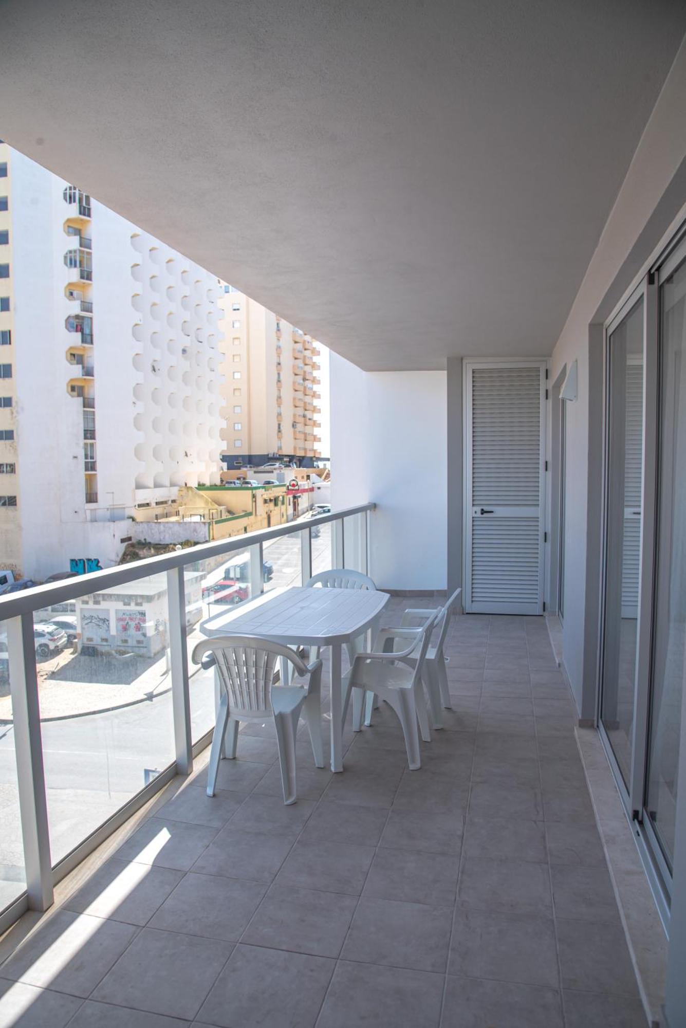 Apartamento Elegante Com Garagem E Piscina Na Praia Da Rocha Portimao Luaran gambar