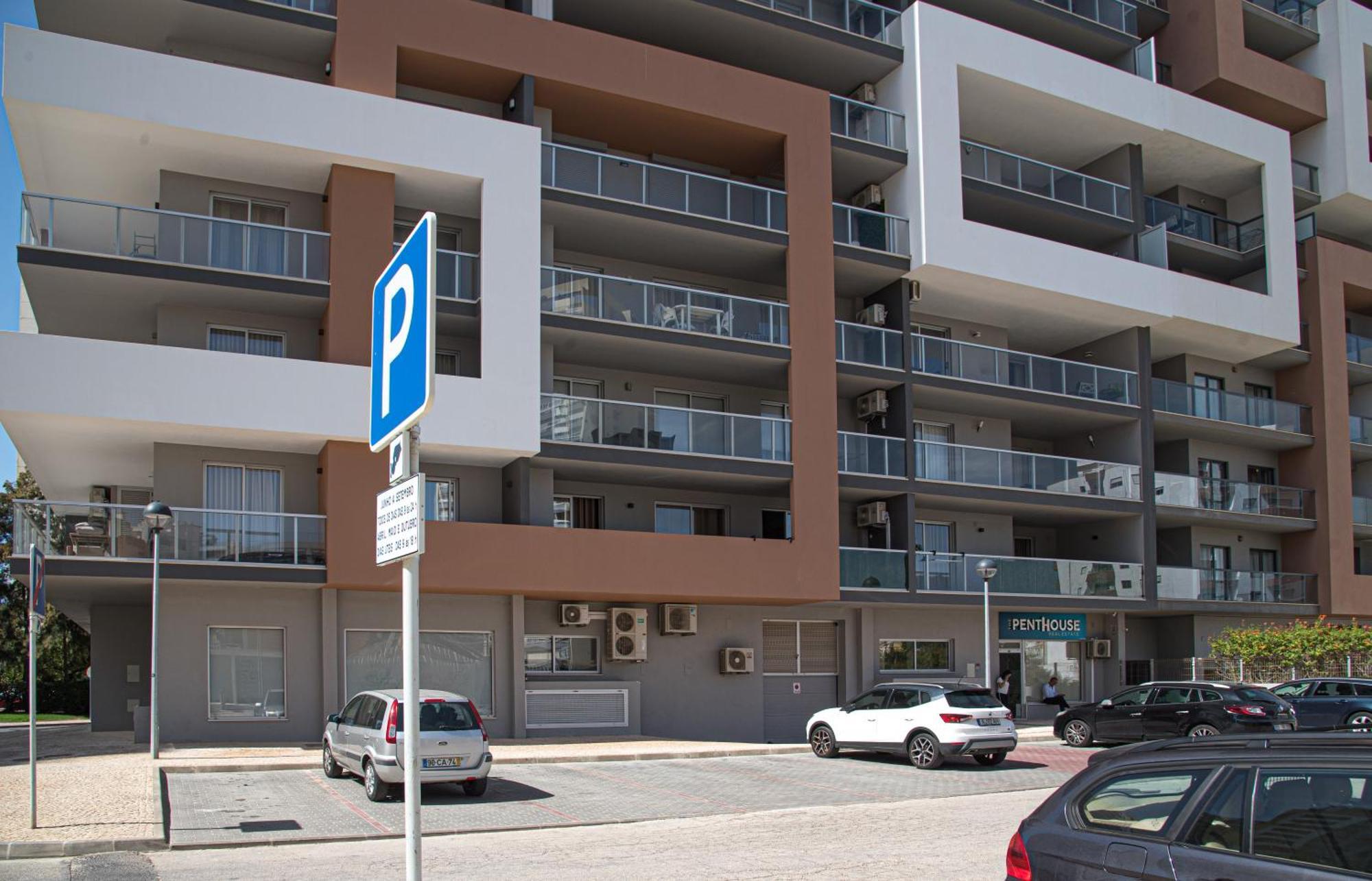 Apartamento Elegante Com Garagem E Piscina Na Praia Da Rocha Portimao Luaran gambar