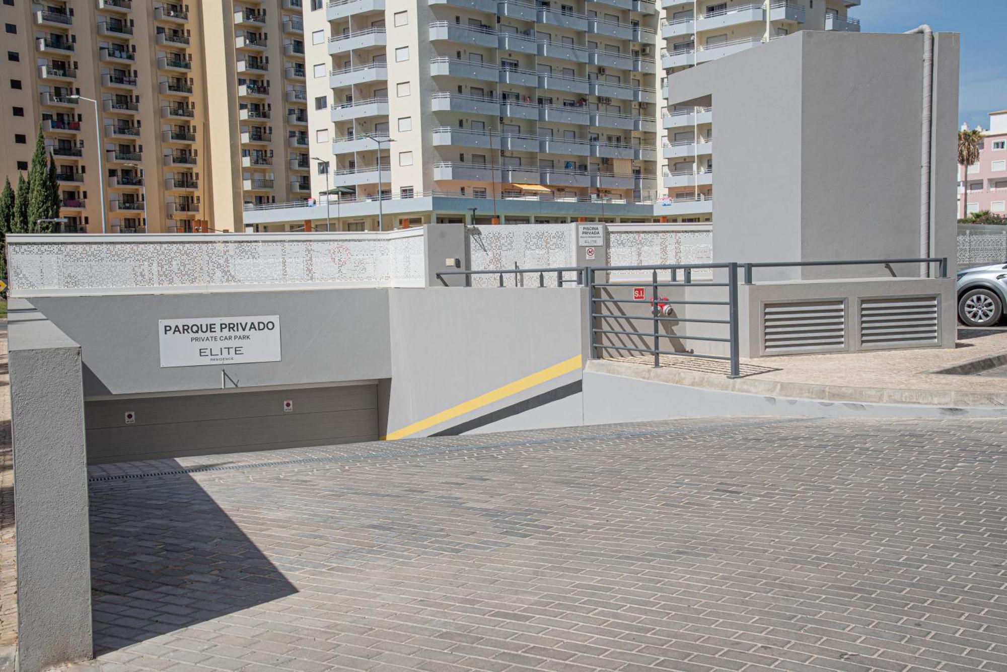 Apartamento Elegante Com Garagem E Piscina Na Praia Da Rocha Portimao Luaran gambar